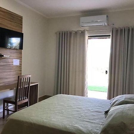 אווארה Hotel Kaeru מראה חיצוני תמונה